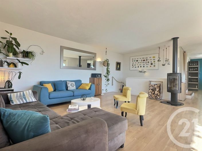 Image No.2-4 Bed House for sale