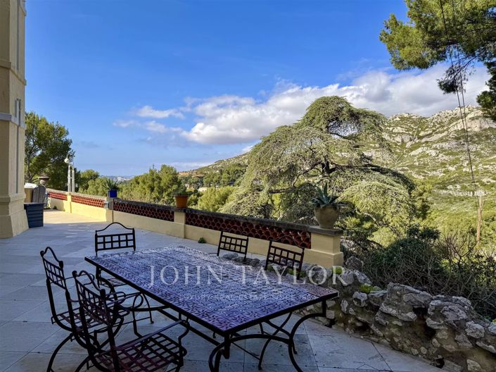 Image No.3-6 Bed House for sale