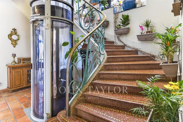 Image No.6-6 Bed House for sale