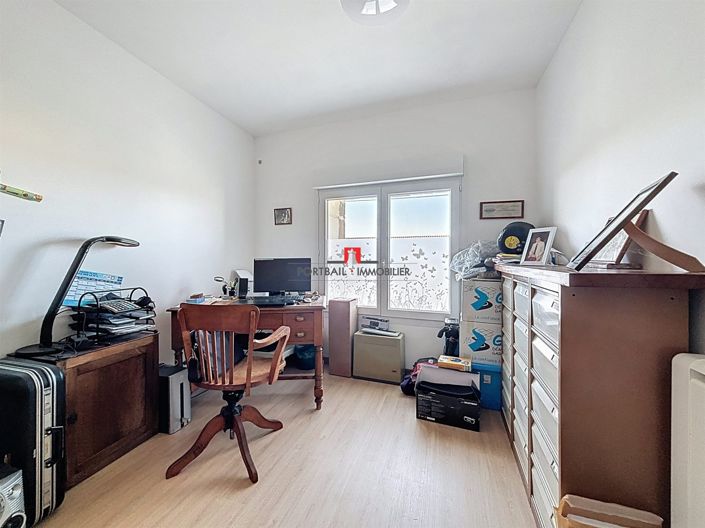 Image No.9-3 Bed House for sale