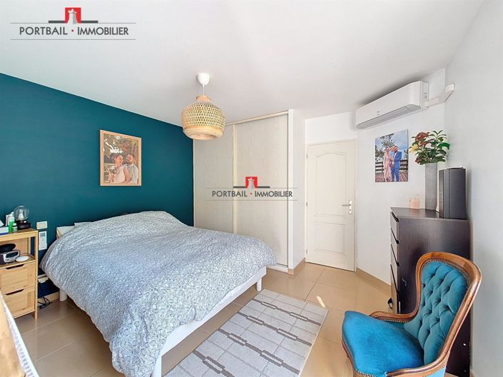Image No.8-5 Bed House for sale