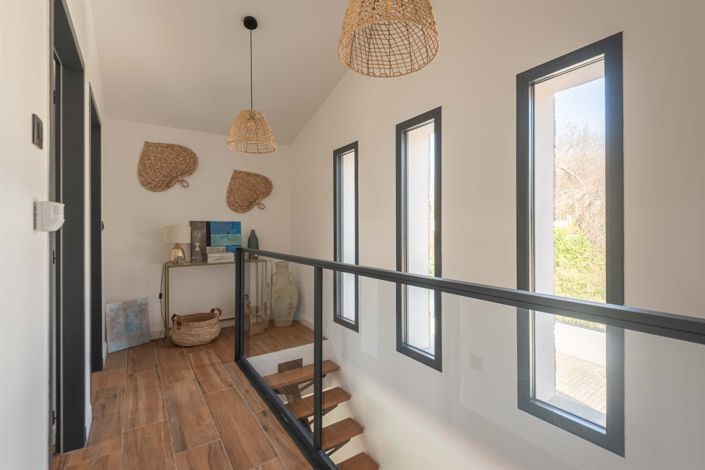 Image No.10-3 Bed House for sale