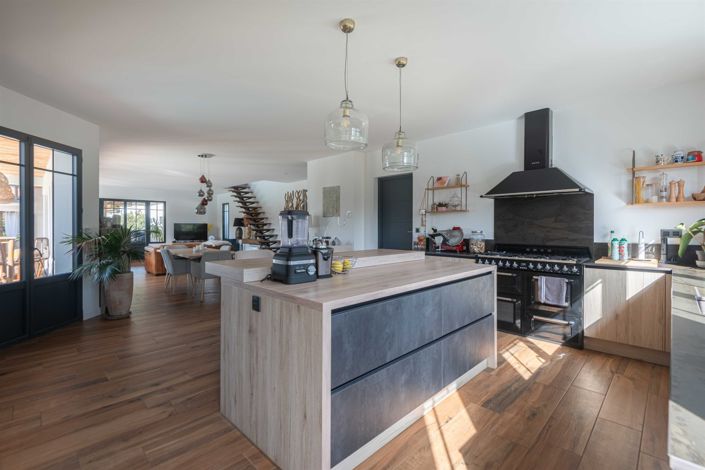 Image No.7-3 Bed House for sale