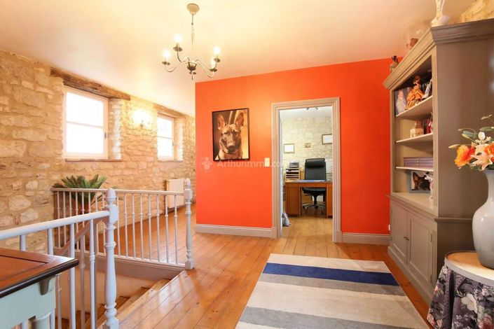 Image No.14-7 Bed House for sale
