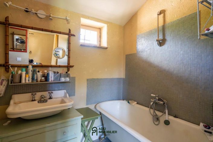 Image No.20-4 Bed House for sale