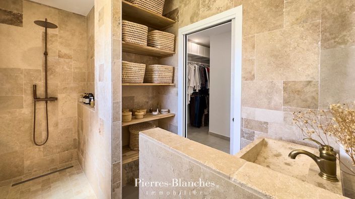 Image No.9-3 Bed House for sale