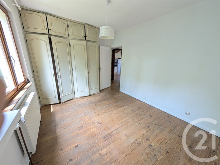 Image No.17-3 Bed House for sale