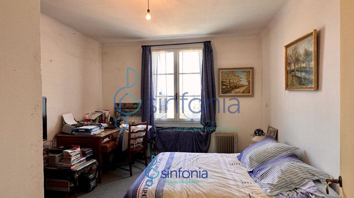 Image No.12-6 Bed House for sale