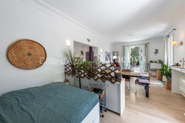 Image No.12-5 Bed Property for sale