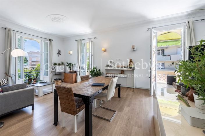 Image No.5-5 Bed Property for sale