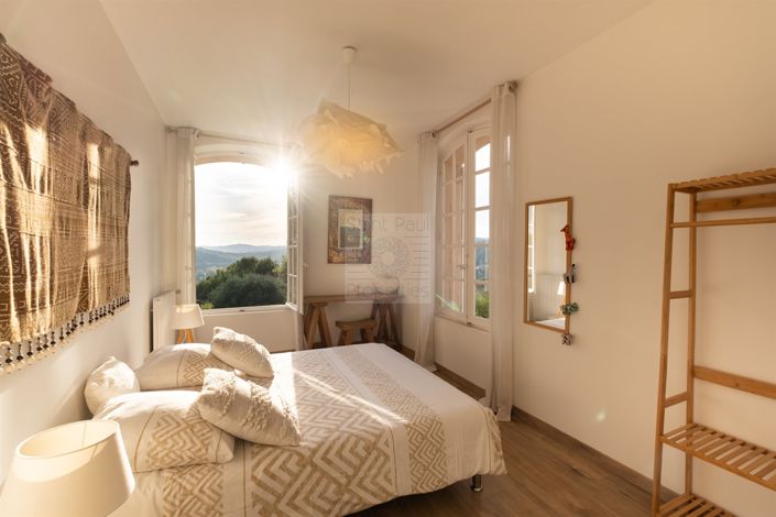 Image No.14-6 Bed House for sale