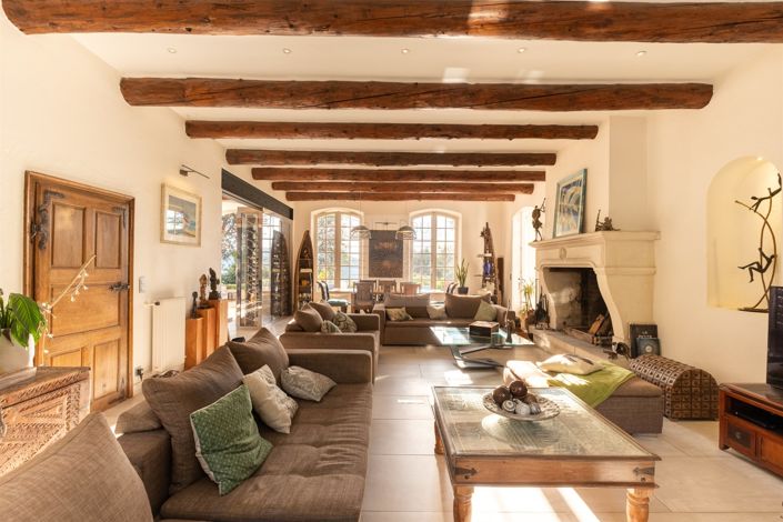 Image No.5-6 Bed House for sale