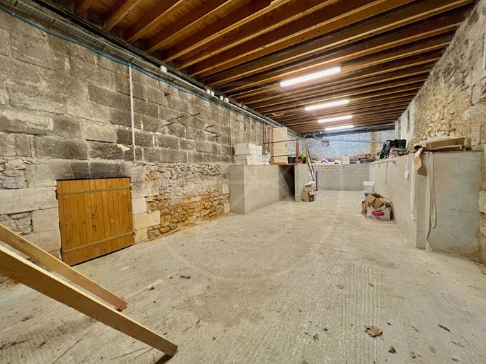 Image No.18-4 Bed House for sale