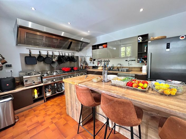 Image No.8-4 Bed House for sale
