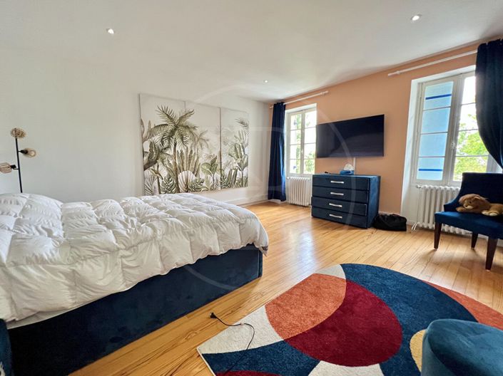 Image No.9-4 Bed House for sale