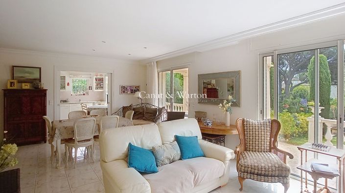 Image No.4-3 Bed Property for sale
