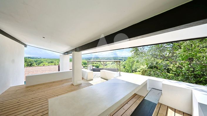 Image No.13-4 Bed Property for sale