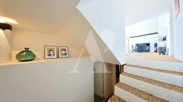 Image No.16-4 Bed Property for sale