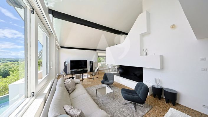 Image No.5-4 Bed Property for sale