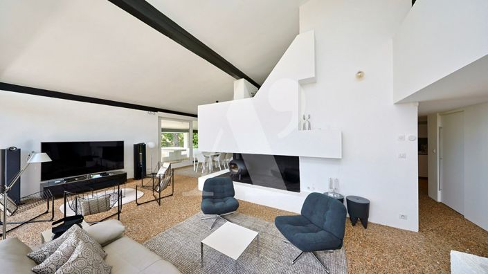 Image No.6-4 Bed Property for sale