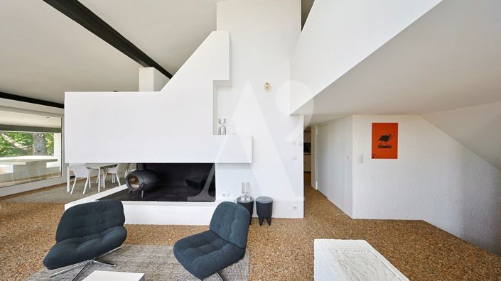 Image No.7-4 Bed Property for sale