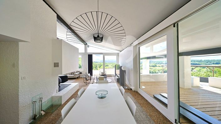 Image No.9-4 Bed Property for sale