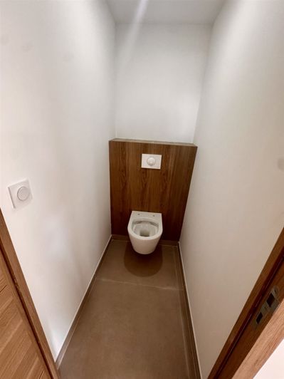 Image No.20-3 Bed House for sale