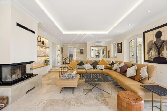 Image No.7-7 Bed House for sale