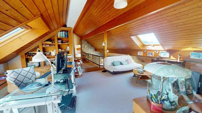 Image No.12-3 Bed House for sale