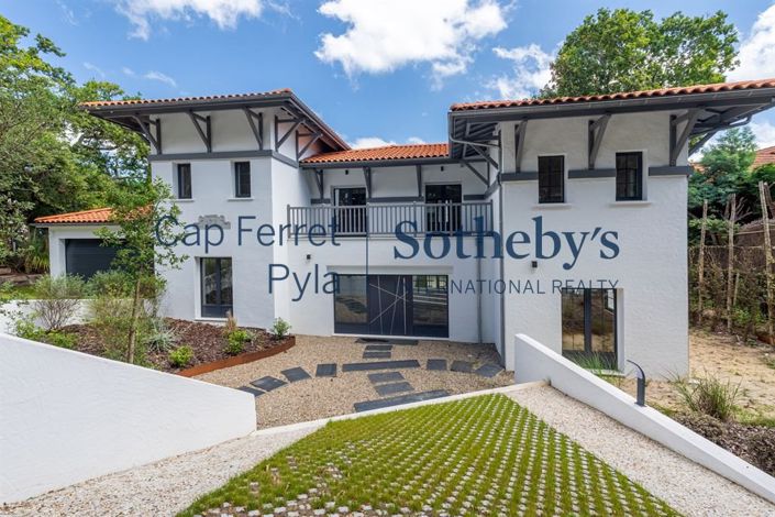Image No.2-5 Bed House for sale