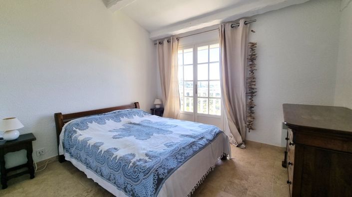 Image No.7-2 Bed Property for sale