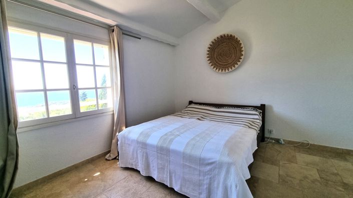 Image No.8-2 Bed Property for sale