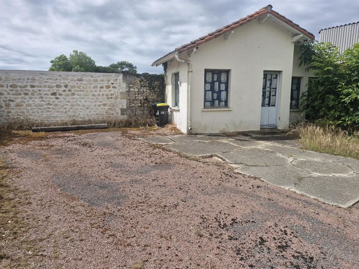 Image No.15-2 Bed House for sale