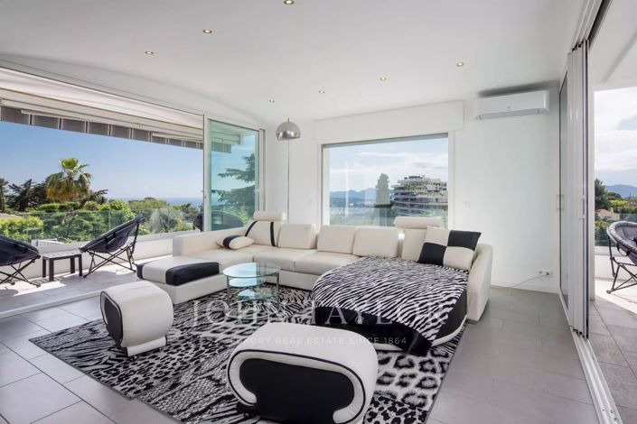 Image No.3-5 Bed House for sale