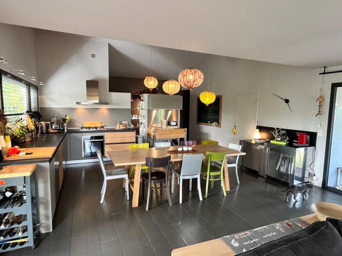 Image No.7-4 Bed House for sale