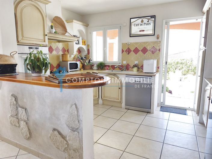 Image No.7-5 Bed House for sale