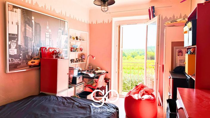 Image No.12-6 Bed House for sale