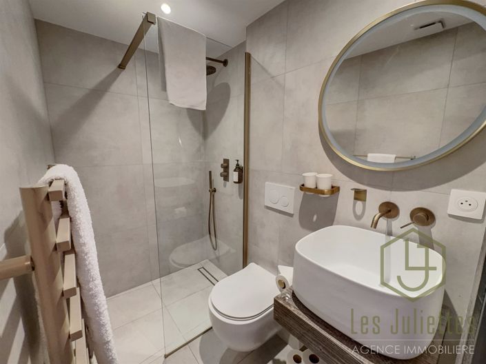 Image No.13-6 Bed House for sale