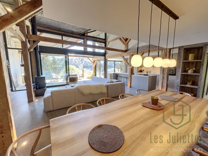 Image No.2-6 Bed House for sale
