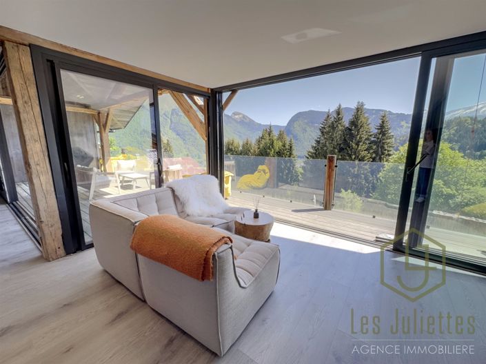 Image No.6-6 Bed House for sale