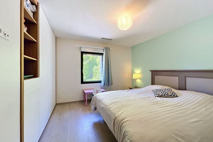 Image No.9-4 Bed House for sale