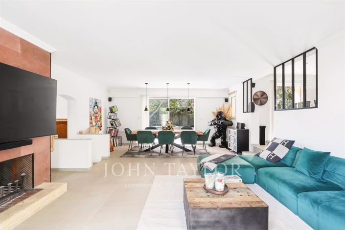 Image No.6-4 Bed House for sale
