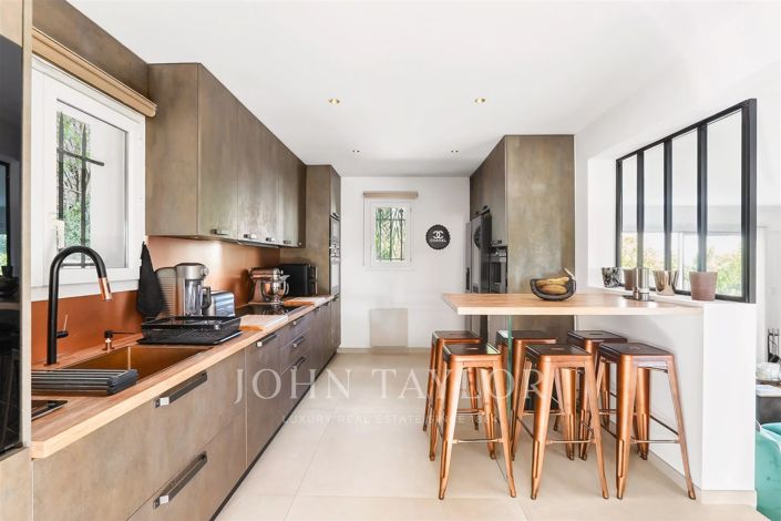 Image No.7-4 Bed House for sale