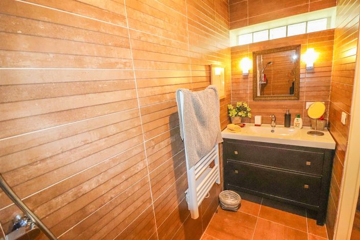 Image No.29-4 Bed House for sale