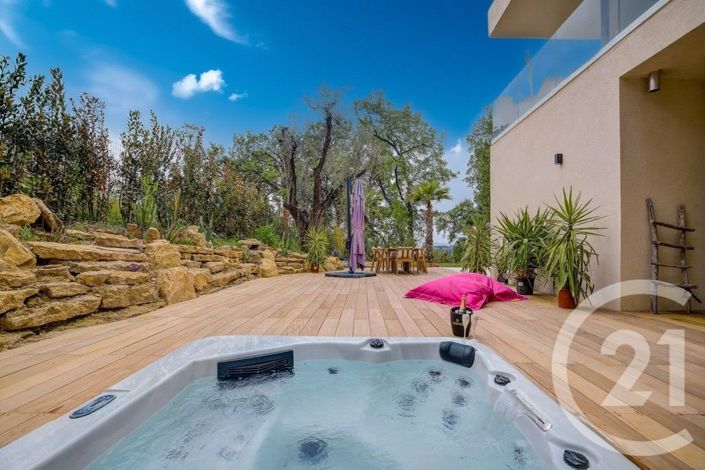 Image No.13-5 Bed House for sale