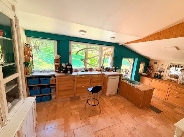 Image No.6-4 Bed House for sale