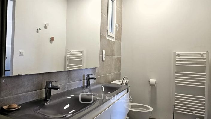 Image No.18-4 Bed House for sale
