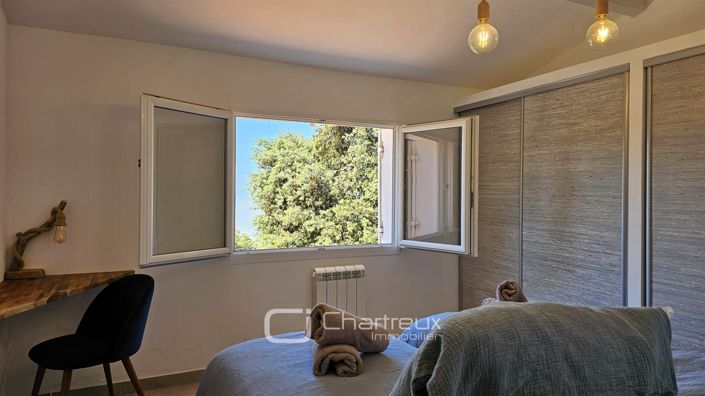Image No.21-4 Bed House for sale
