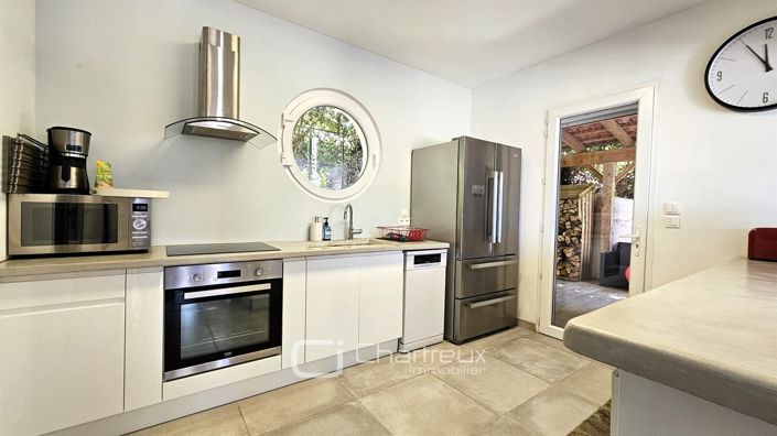 Image No.4-4 Bed House for sale