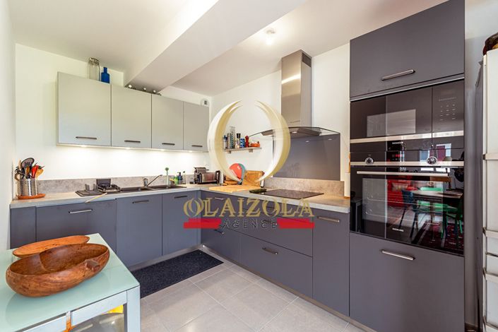Image No.11-3 Bed Apartment for sale
